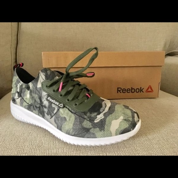 COPY - Reebok Revolution - Picture 3 of 8